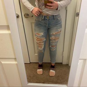 Light washed distressed skinny jeans